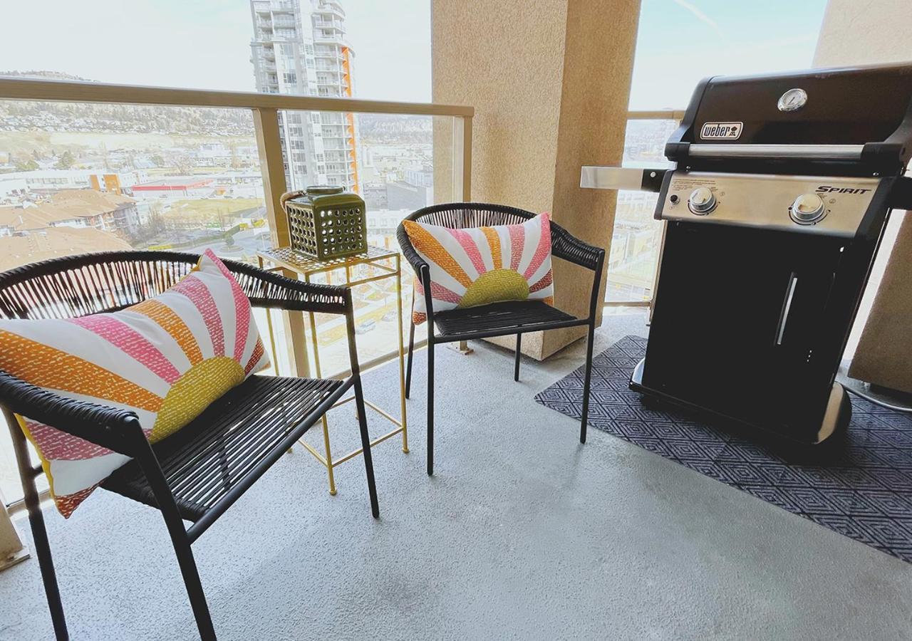 Downtown Waterfront Kelowna Oasis Newly Renovated 2Bed 2Bath Lägenhet Exteriör bild