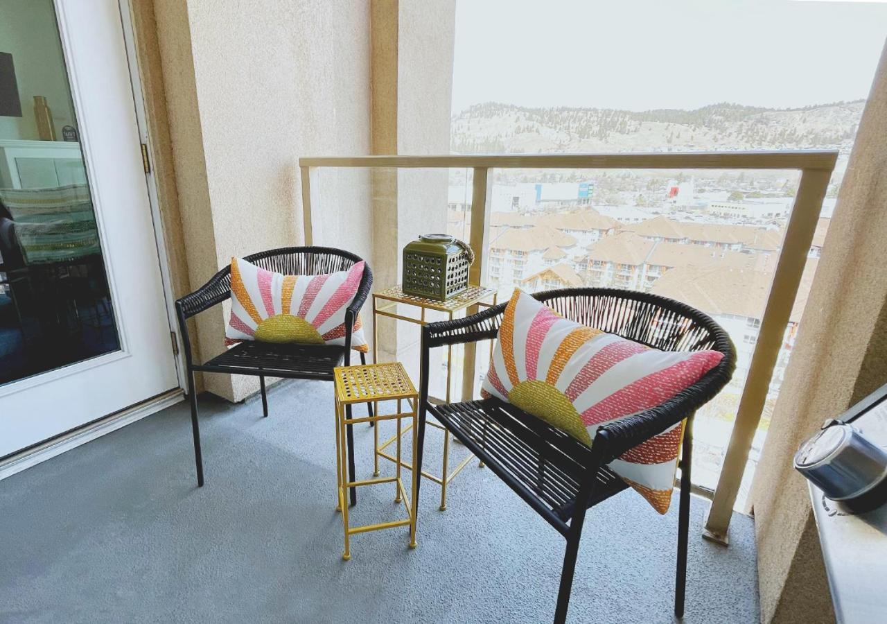 Downtown Waterfront Kelowna Oasis Newly Renovated 2Bed 2Bath Lägenhet Exteriör bild